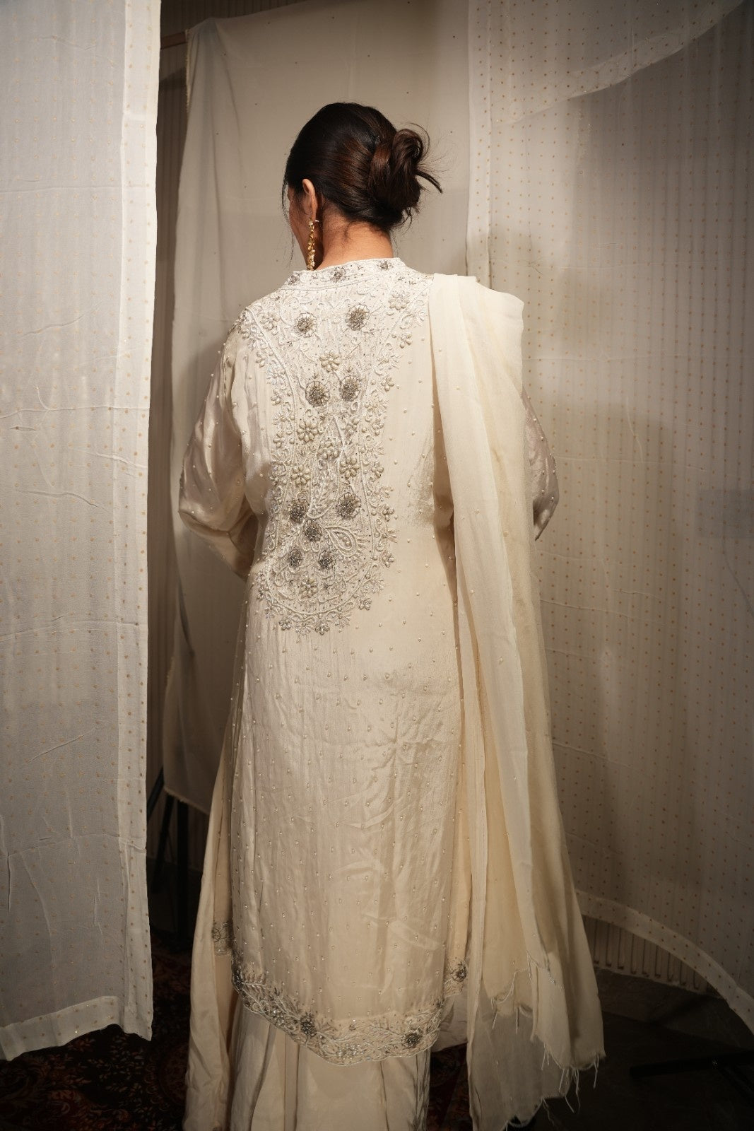 Embroidered Kurta Set | Ivory Kurta Set | Katyals
