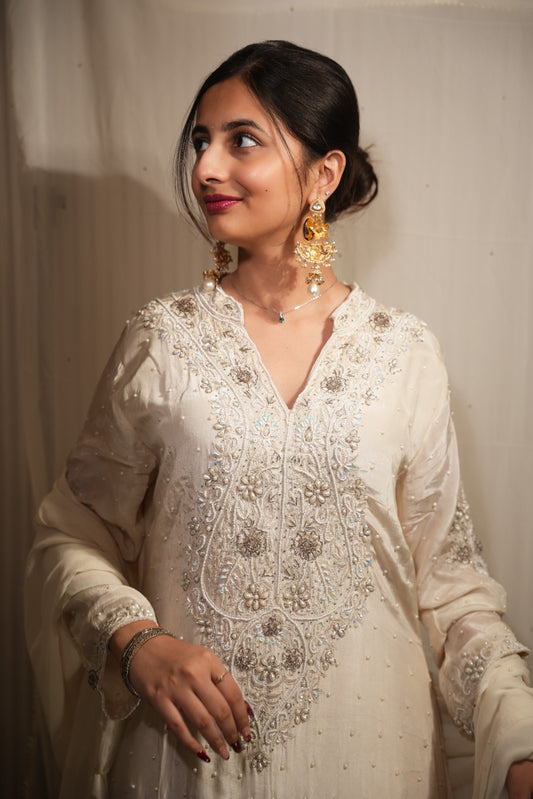 Embroidered Kurta Set | Ivory Kurta Set | Katyals