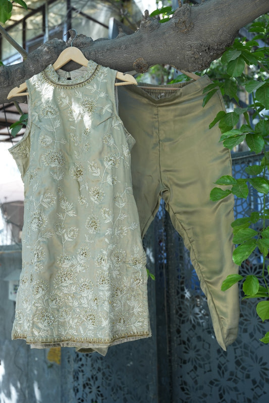 Women's Kurta Set | Sleeveless Kurta Set | Katyals
